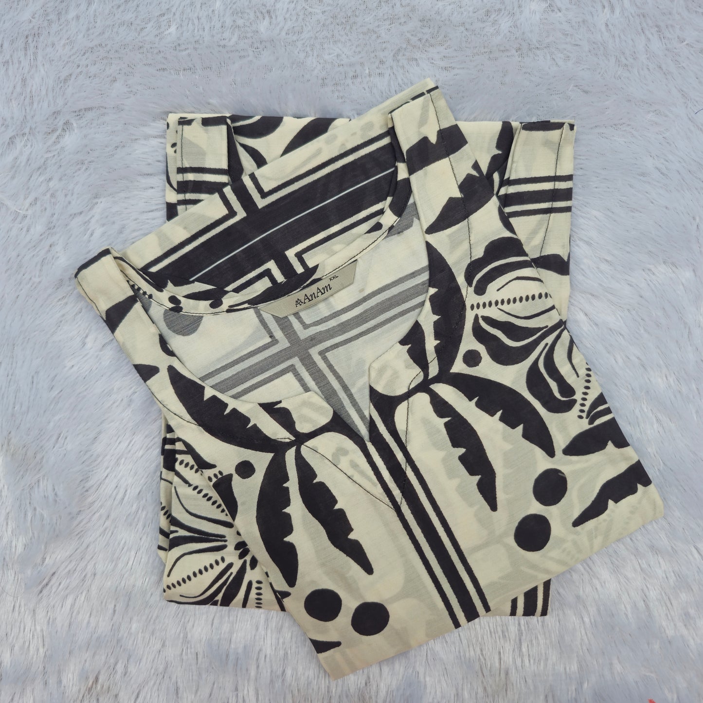 Casual Wear Rayon Kurti | White