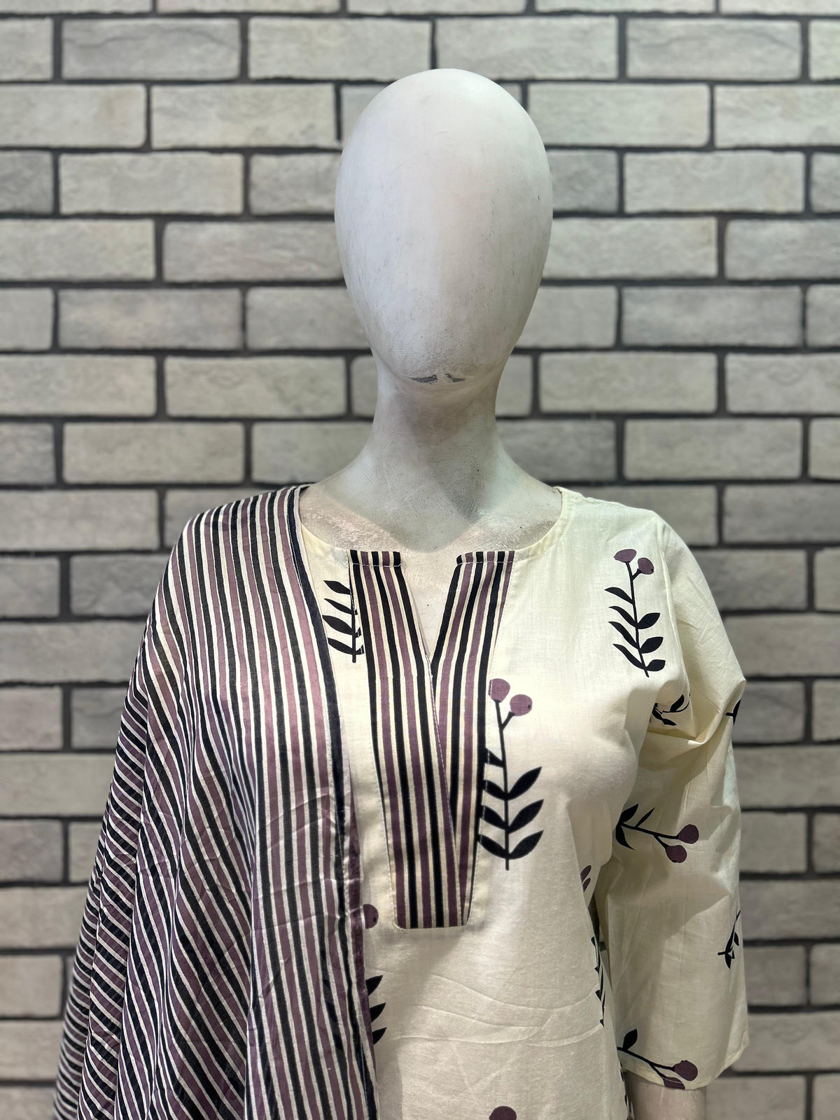 Ivory Floral Blossom Pure Cotton Kurta Set πΈπ€