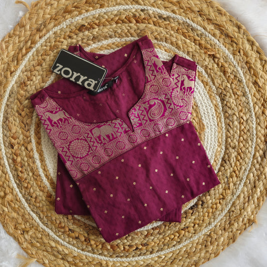🌸 Elegant Cotton Straight Fit Side-Slit Kurti