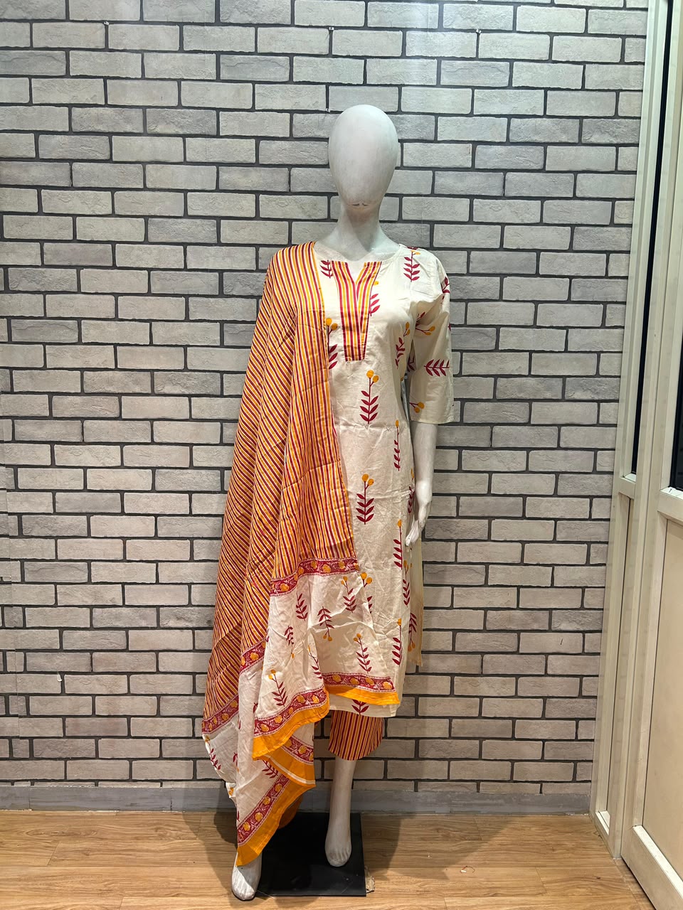 Ivory Floral Blossom Pure Cotton Kurta Set 🌸🤍