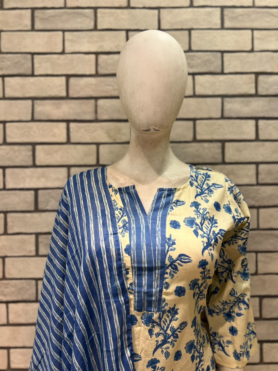 Ivary Floral Blossom Pure Cotton Kurta Set 🌸🤍