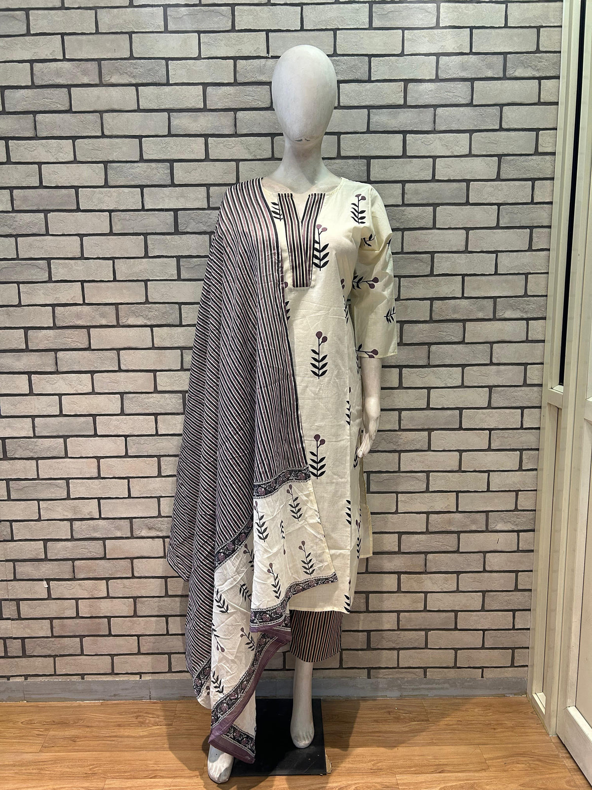 Ivory Floral Blossom Pure Cotton Kurta Set 🌸🤍