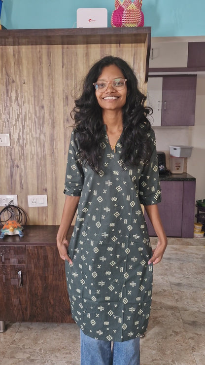 🤎Dabu Cotton Straight-cut Kurti | Green